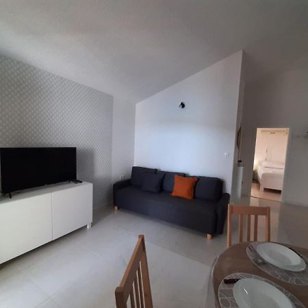 Jasminka Apartment โรกอซนิซา ภายนอก รูปภาพ